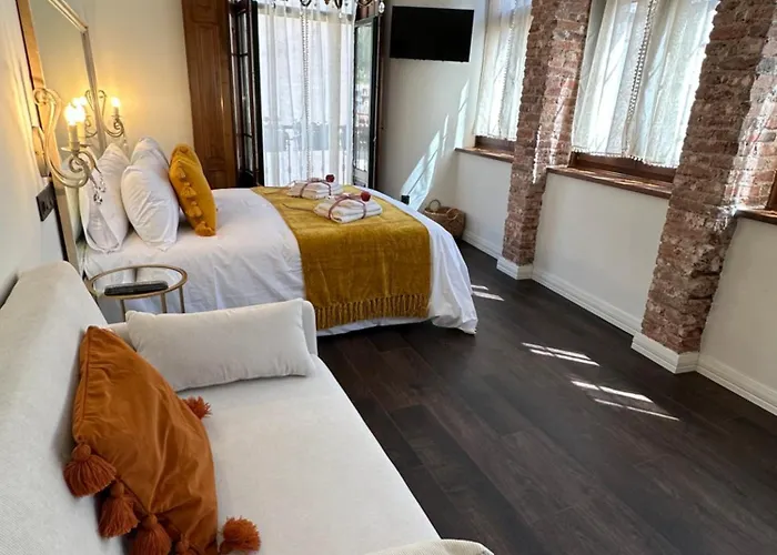 Claren'S Boutique Rooms
